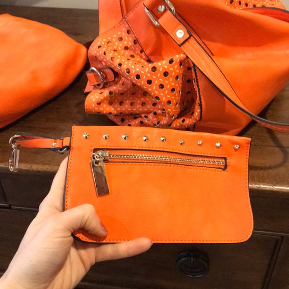 Orange tote purse from Scout and Molly’s - Picture 3 of 5